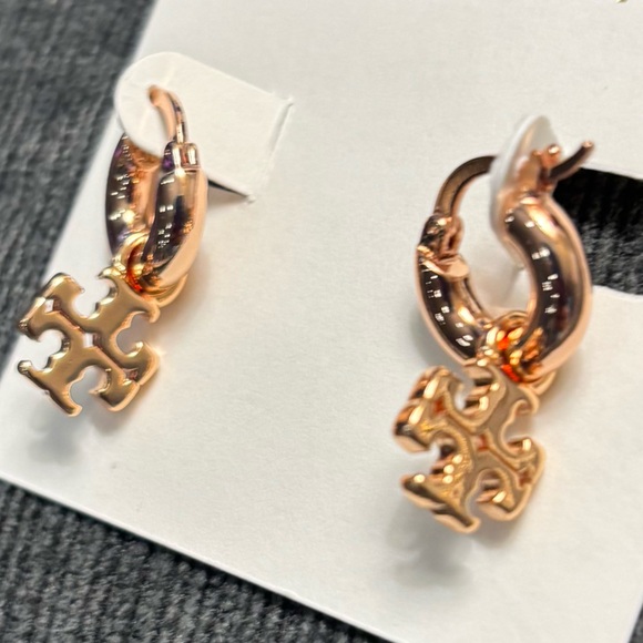 TORY BURCH ROSE GOLD KIRA LOGO HUGGIE HOOP EARRINGS - Picture 7 of 10